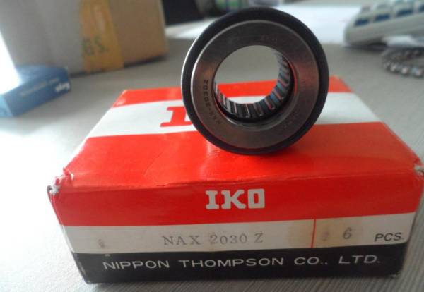 IKO&nbsp;CFE30&nbsp;螺栓型滾輪滾針軸承